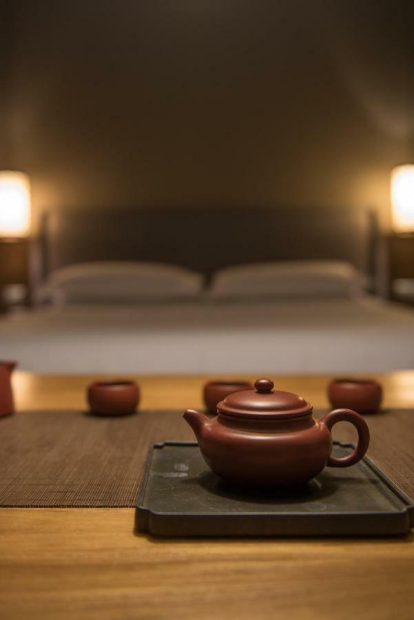 The Hidden Place Hotel Chengdu Bagian luar foto